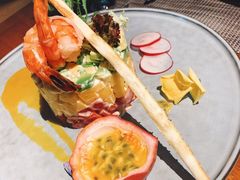 牛油果鲜虾塔塔-巴别塔法餐舍(合作路店)