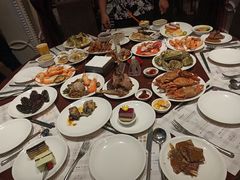 -荣誉国际酒店-云顶旋转餐厅