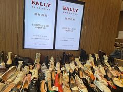 -广州周大福金融中心
