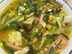 -什家婆乌鸡米线(阳光街店)