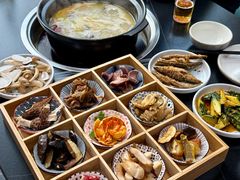 -野菌皇海景野生菌火锅(滨海大道店)