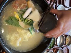 -银米·云南传统过桥米线(双廊黑金冠店)