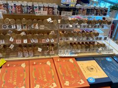 -猫的天空之城概念书店(北戴河蔚蓝海岸店)