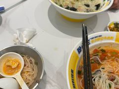 -粉小主·贵州酸汤牛肉粉(南京仙林金鹰店)