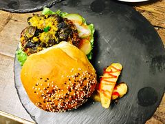 -HIGH FIVE哈福手工汉堡(桂林路店)