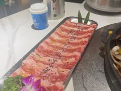 -山野的朋友露营炭火烤肉