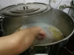 -南渝食府.墨脱石锅松茸鸡