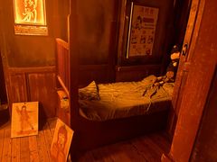 -荒岛实景沉浸密室(江汉路1店)