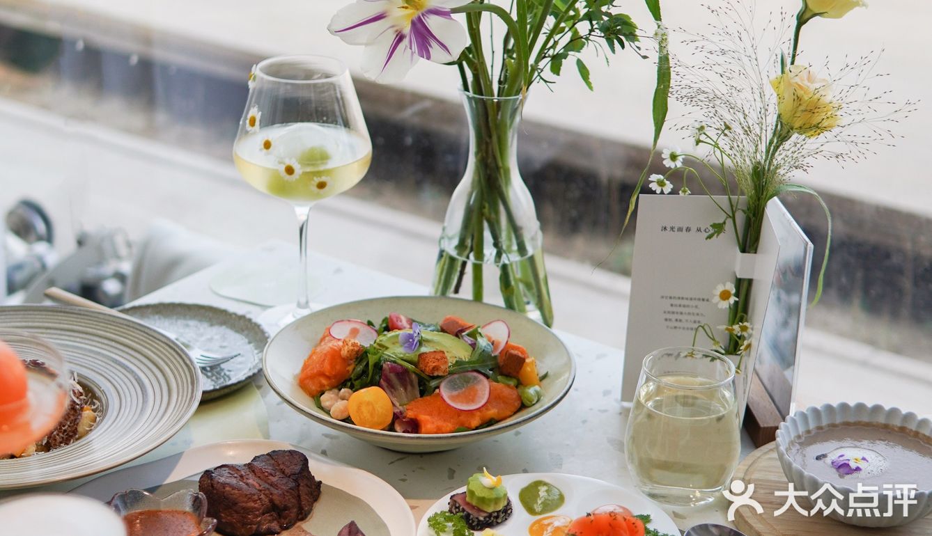 花厨xMiniBZAAR，接住一份春日浪漫