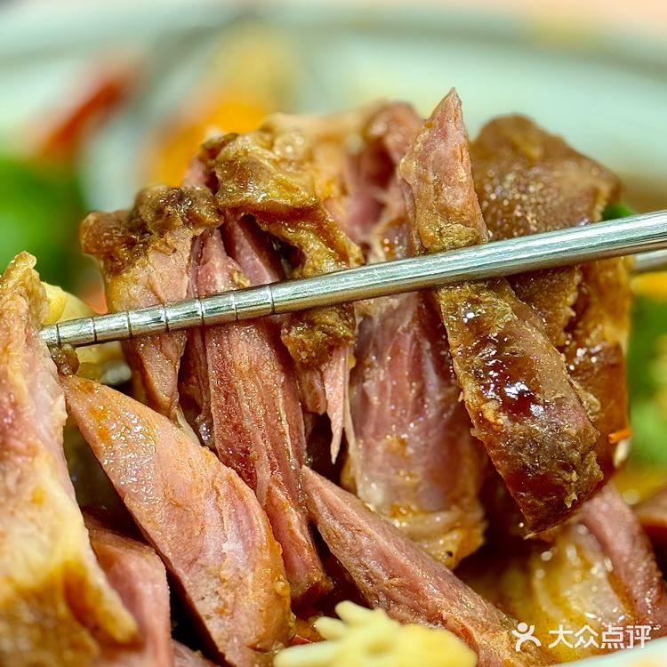 爱🐷星人有福了... 猪猪侠也爱吃的猪肘店... 🍖 