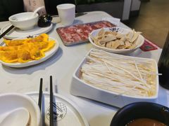 -德林酸菜鱼火锅(南丹店)