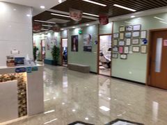 -茂菊口腔连锁(浦东南路店)