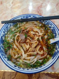 推荐:青菜刀削面酸辣白菜葱爆牛肉大葱炒蛋