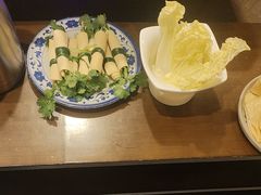 -老房老舍重庆火锅(假日城市店)