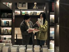 -钟书阁(群光广场店)