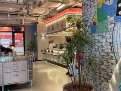 -必胜客(大宁路店)