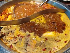 鸳鸯锅-巴邑火锅(江北万达店)