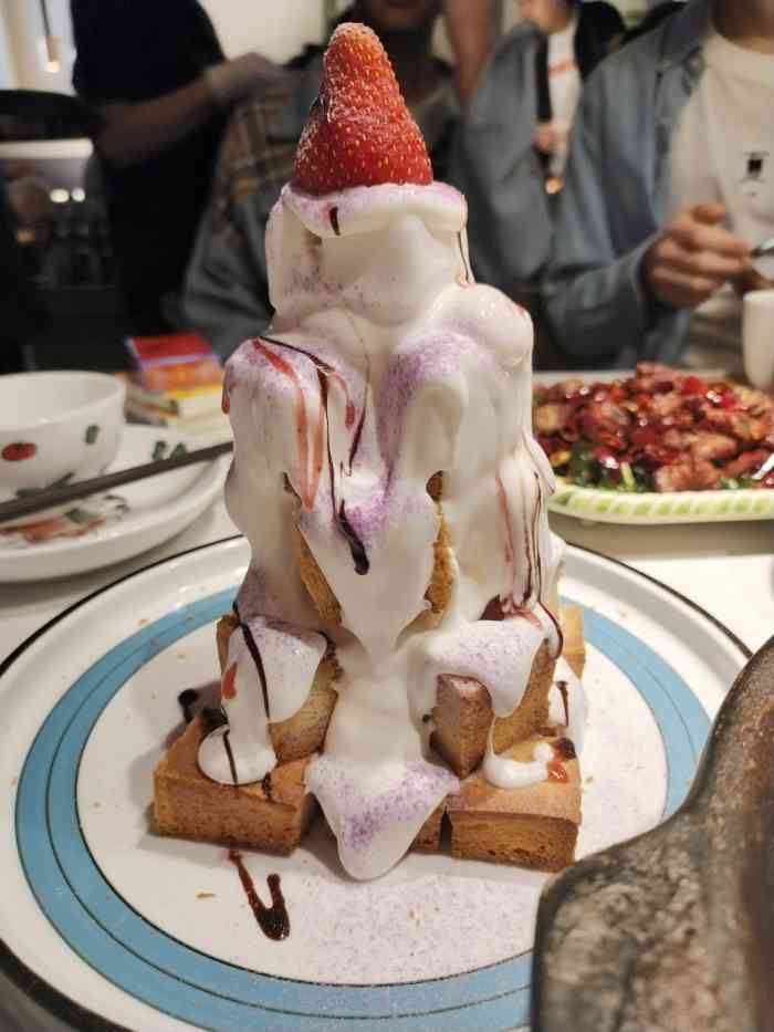 茄子恰恰·创意云南菜(同德昆明广场店)-"茄子恰恰位置在昆明同德广场