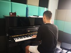 -梅纳·钢琴声乐架子鼓Mena Music(双井店)