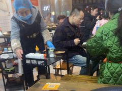 -黄潇洒老火锅(九眼桥宏济巷店)