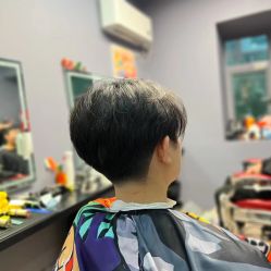 -15C7 男士理发馆 烫染专业店