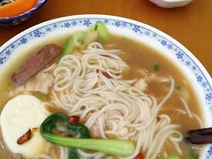 -邱芳粉店(迎宾大道旗舰店)