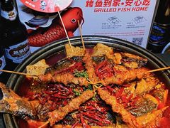 -辣尚瘾·烤鱼·新川菜(牡丹园直营店)