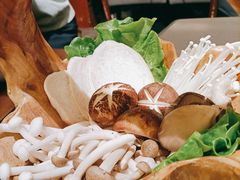 鲜杂菇拼盘-捞王锅物料理(上海世茂广场店)