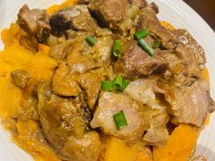 大理青梅蒸排骨-老滇山寨•云南特色菜•地方菜•民族风情歌舞表演(金碧店)