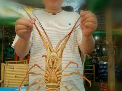 -Thiw Soen Seafood Restaurant
