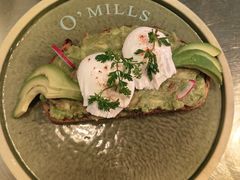牛油果温泉蛋吐司-O'mills Sourdough Bakery&Bistro(永嘉路店)