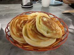 摩登粑粑-蔼若春.传承三十年云南菜(金碧公园店)
