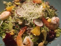 鲜虾牛油果沙拉-HIGH FIVE哈福手工汉堡(桂林路店)