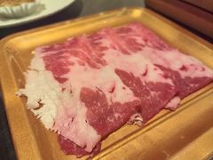 -牛YO寿喜烧·铁板烧和牛火锅自助(市府恒隆店)