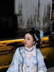 -一揽芳华汉服旗袍体验馆(拙政园店)