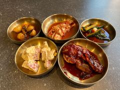-草家酱蟹炭火烤肉店(珲春南路二店)