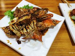 -老东镇啤酒屋海鲜加工·蒸汽海鲜·海鲜烧烤(台东店)