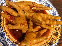 -爆炸头阿姨小四川正宗川味小吃(无任何分店)
