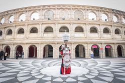 -现代经典婚纱摄影