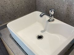 -佬钱湾仔(衣裳街店)