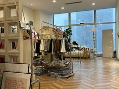 -眷顾自助服装工作室(中南金石国际广场A座店)