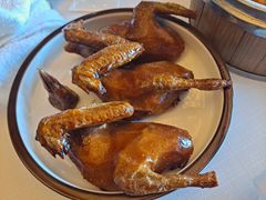 脆皮乳鸽皇-富力丽思卡尔顿酒店·丽轩中餐厅