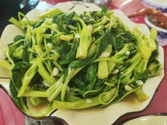 蒜蓉炒通菜-华园农庄·特色炭烧鸡·北江河鲜