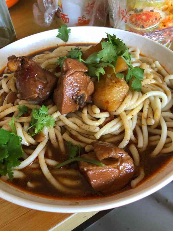 晋运胡子大盘鸡(郇阳东街店)-"来了好多次,今天第一次打卡!好吃!实惠.