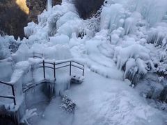 -大平台龙居瀑布旅游区