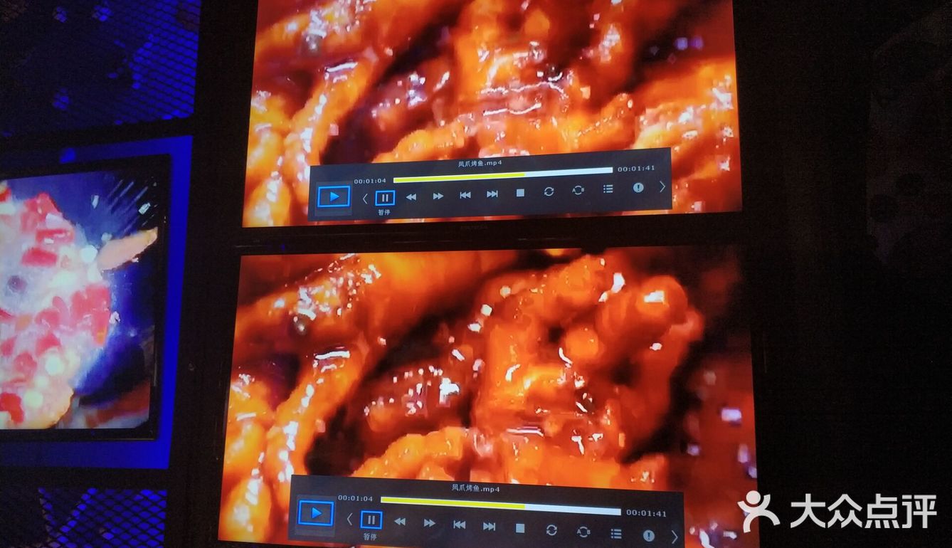 缠满酱汁的鸡爪爪