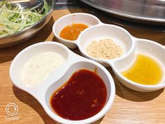 -江南猪肉商会无限续吃(弘大店)