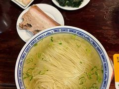 白汤面底-同得兴 Since·1995 传统苏式面馆(嘉馀坊店)