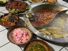 -重庆故事姊妹老火锅(财经学院店)