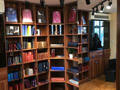 -宇翔服饰(双井桥东首城国际店)